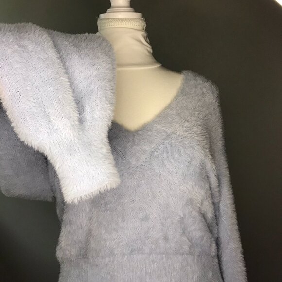 Aritzia Sunday Best Kitten V-Neck Sweater | Blue | Size M - Picture 5 of 13